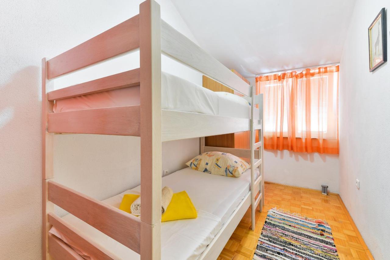 Family Friendly Apartments With A Swimming Pool Zadar - 18098 Exteriör bild
