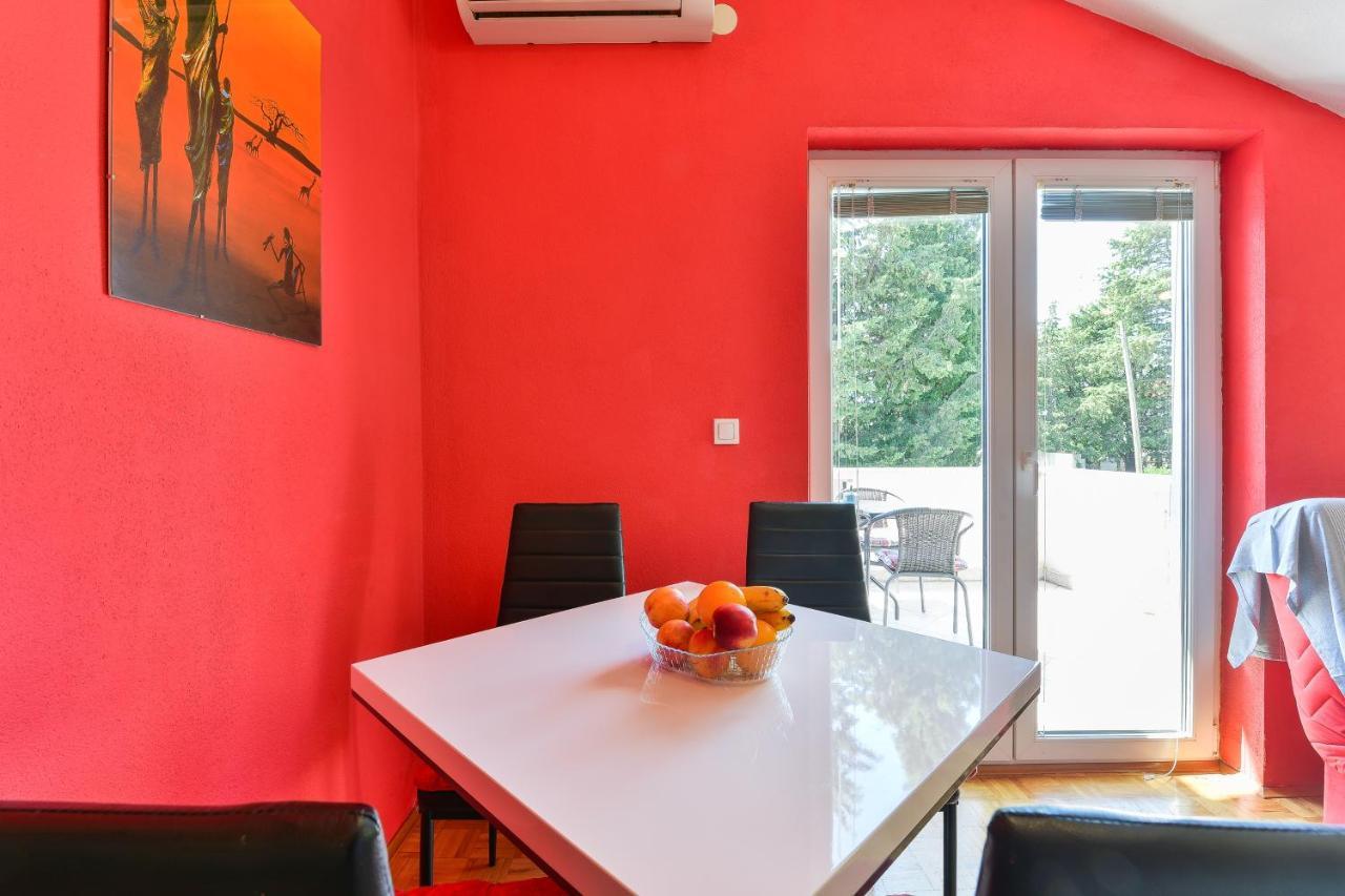 Family Friendly Apartments With A Swimming Pool Zadar - 18098 Exteriör bild