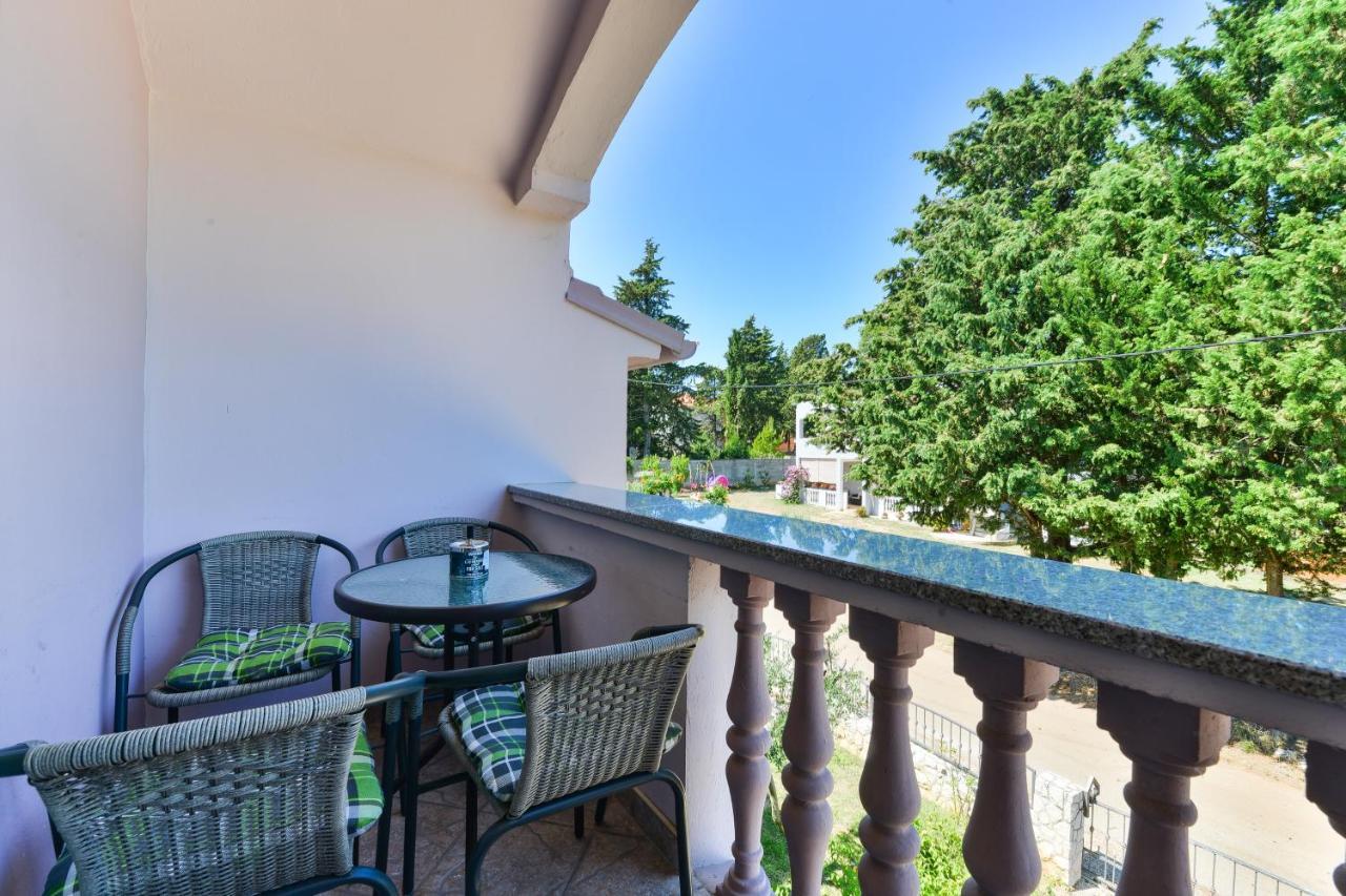 Family Friendly Apartments With A Swimming Pool Zadar - 18098 Exteriör bild